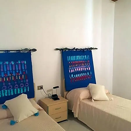 Approdo 아파트호텔 산테오도로
